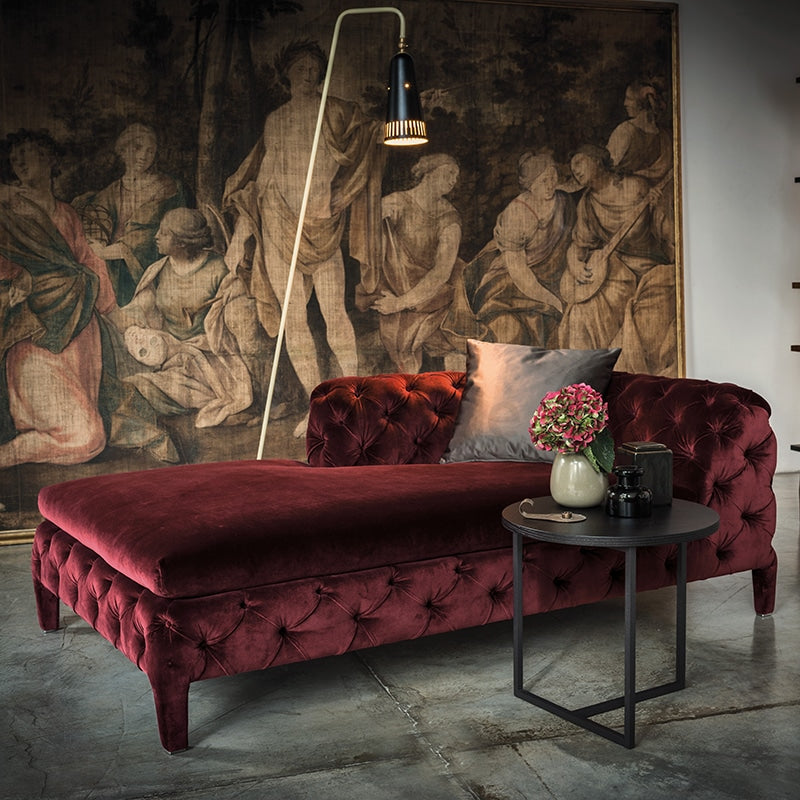 Luxury Windsor Chaise Longue – Elegant Velvet Seating for Dubai Homes