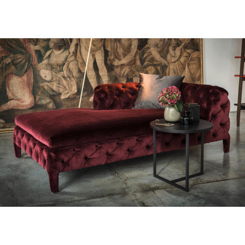 Luxury Windsor Chaise Longue – Elegant Velvet Seating for Dubai Homes