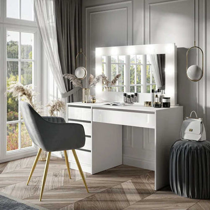 Zaviour Furniture elegance dresser with mirror