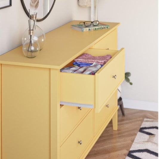 Soderville 6 Drawer Dresser in Pink