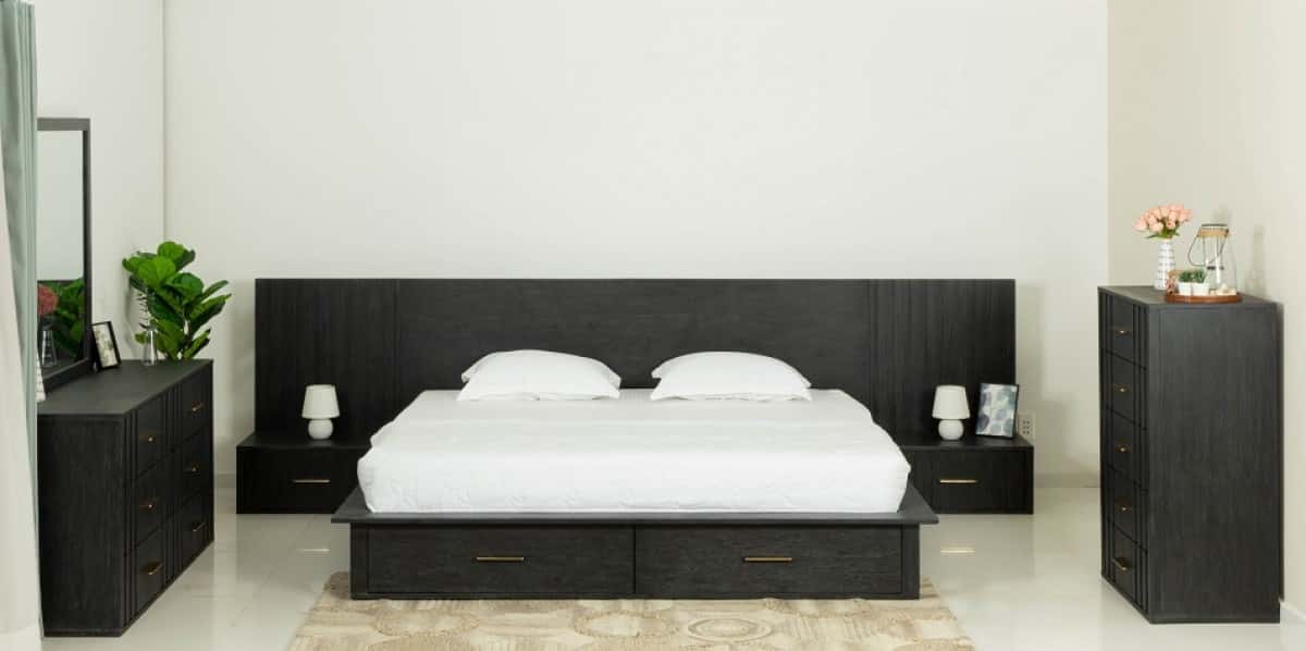 Modrest Manchester Contemporary Platform Dark Grey Bed with Two Nightstands