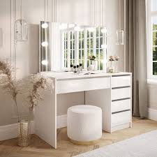 Zaviour Furniture elegance dresser with mirror