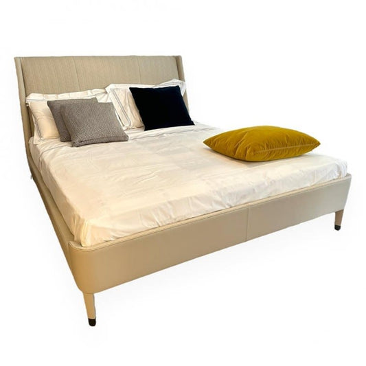Suzie Wong De Luxe Bed