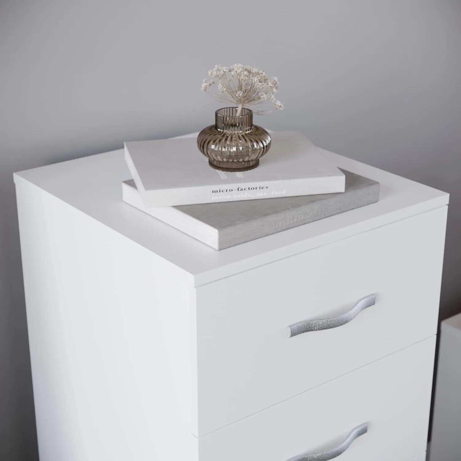 Zavior Modern 5 Drawer Chest