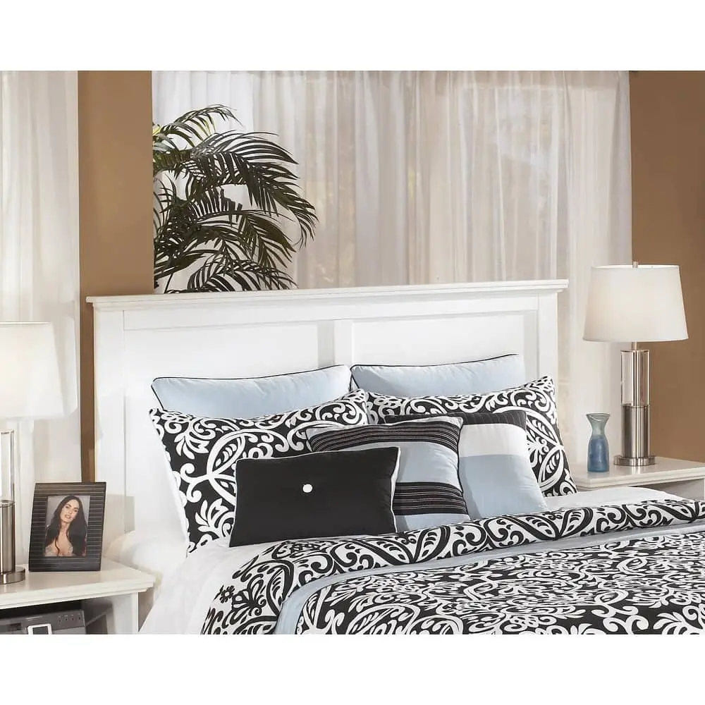 Signature Design by Ashley Bostwick Shoals White Panel Headboard (Headboard Only) – furniture