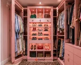Deluxe Walk-in Wardrobe thumbnail 2
